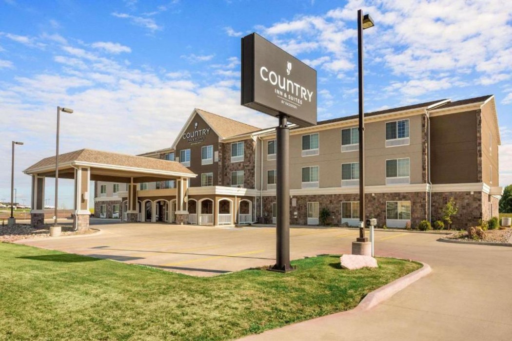 Country Inn & Suites By Radisson, Minot, ND 2/24