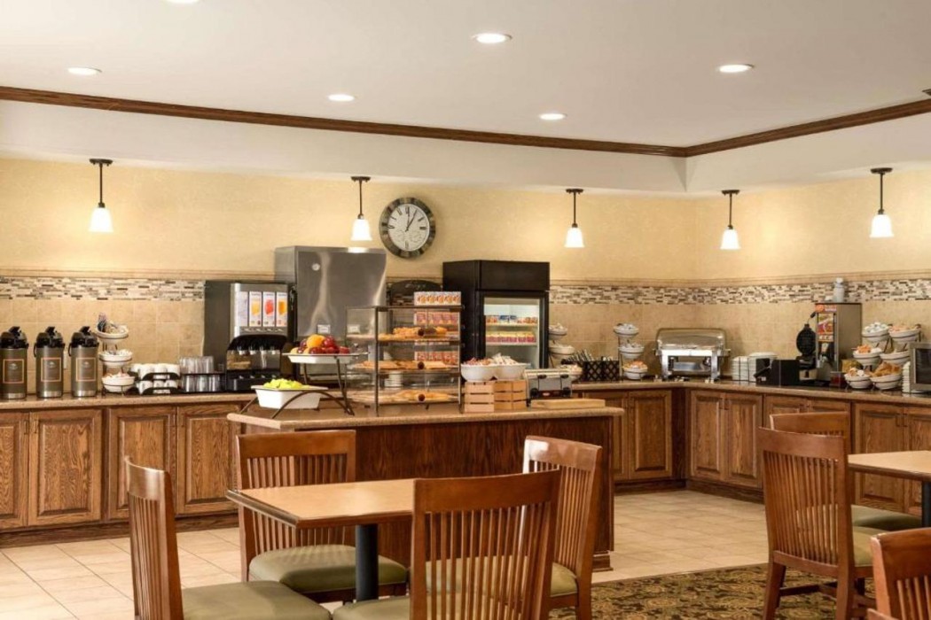 Country Inn & Suites By Radisson, Minot, ND 11/24