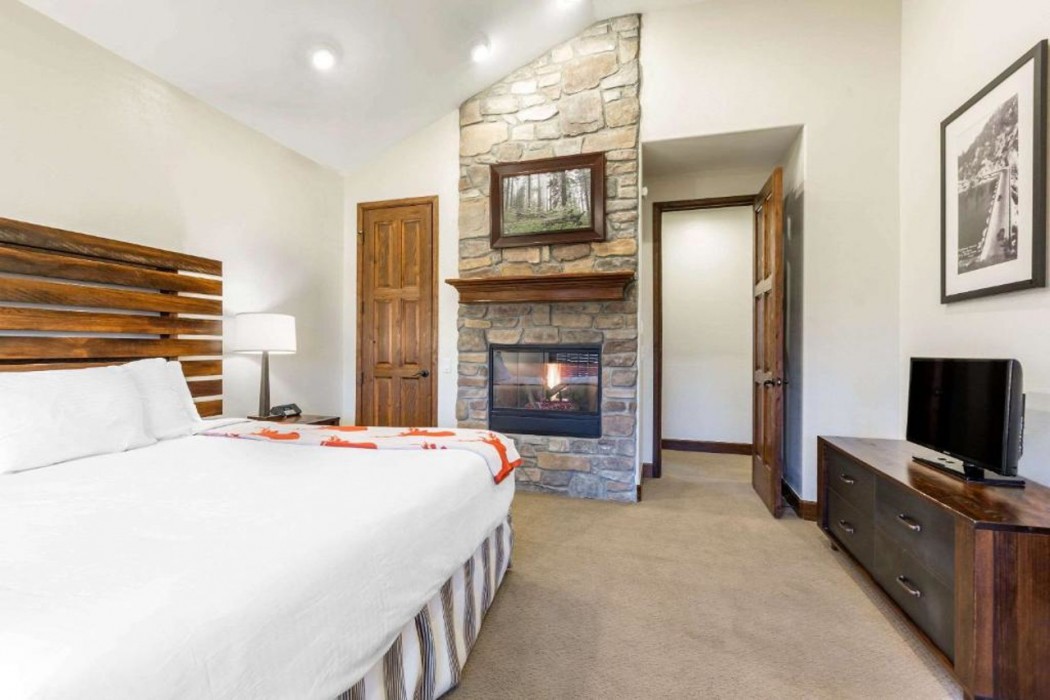 Bluegreen Vacations Big Bear Village, an Ascend Collection Resort 14/25