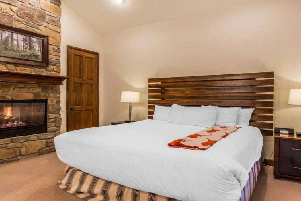Bluegreen Vacations Big Bear Village, an Ascend Collection Resort 16/25