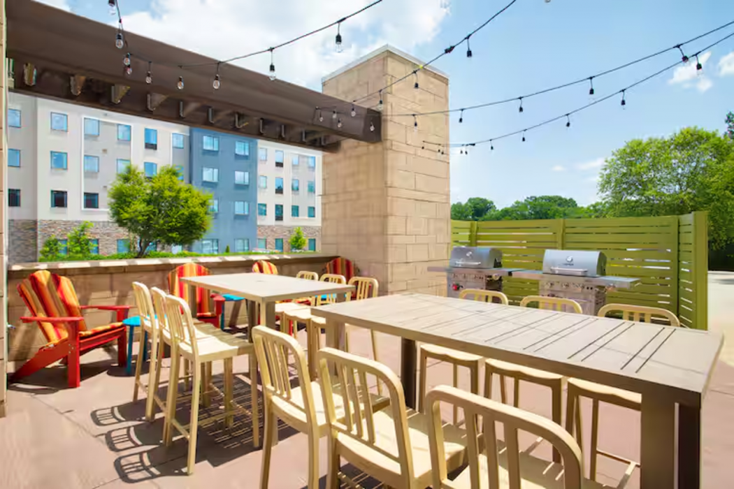 Home2 Suites by Hilton Charlotte I-77 Tyvola Rd 27/36