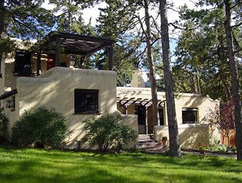 Adobe Inn At Cascade