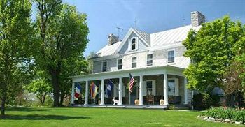 L Auberge Provencale Bed and Breakfast 1/51