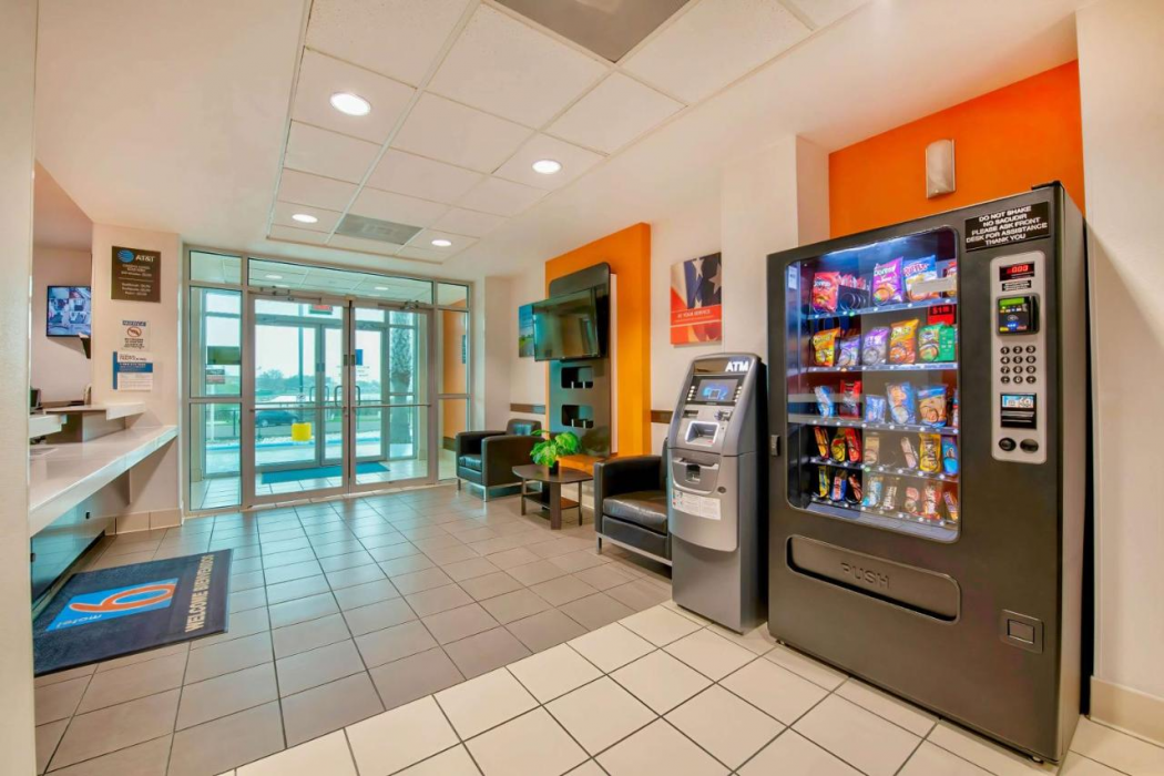 Motel6 Eagle Pass, TX - Lakeside 7/59