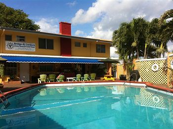 The Bridge at Cordova Boutique Hotel and Hostel 1/51