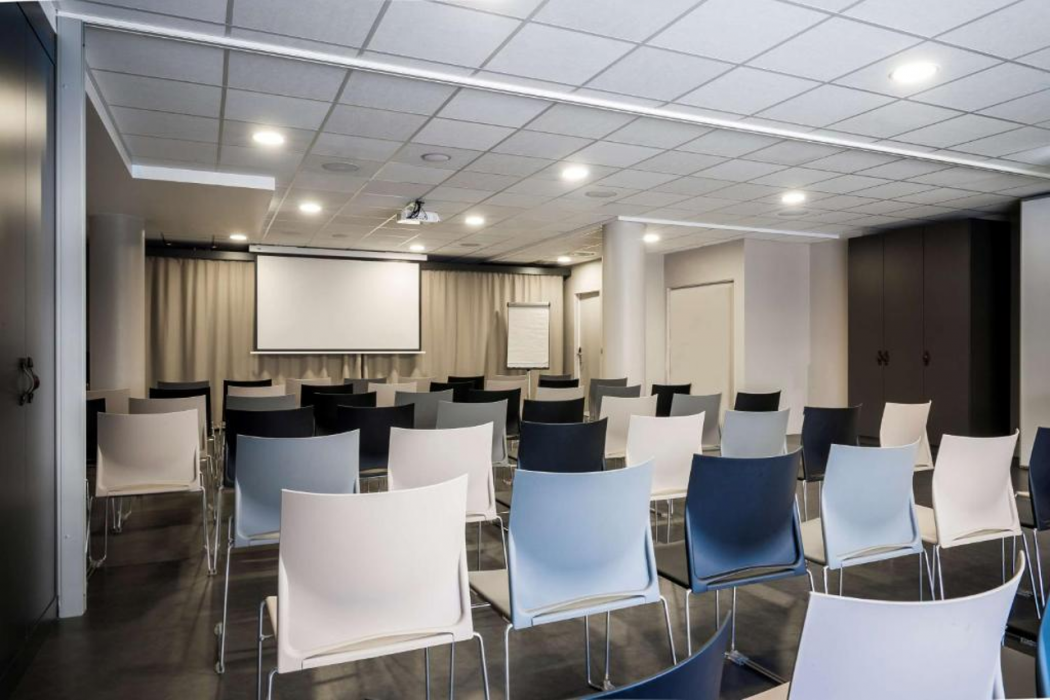 Best Western Plus Suitcase Paris La Defense 9/23