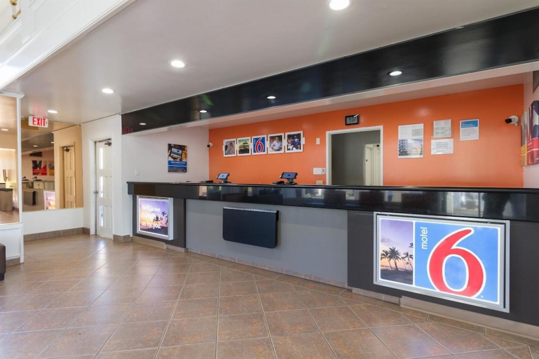 Motel6 Claremont, CA 13/54