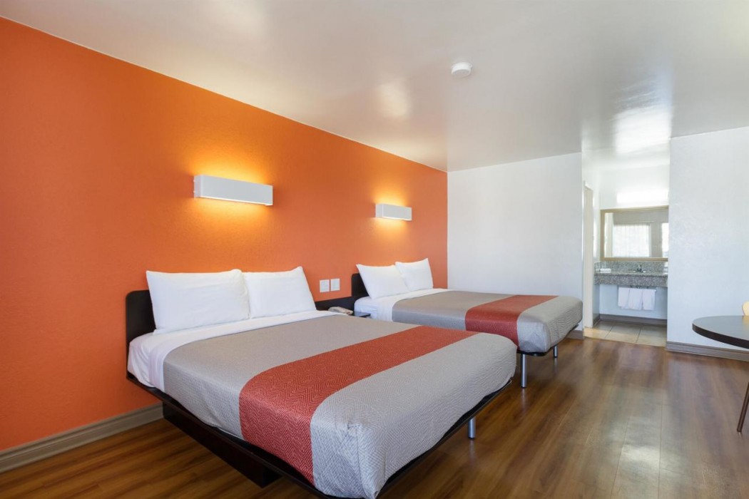 Motel6 Claremont, CA 19/54