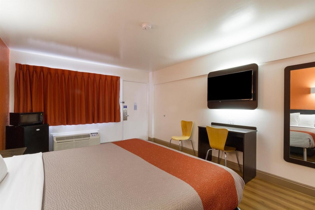 Motel6 Claremont, CA 18/54