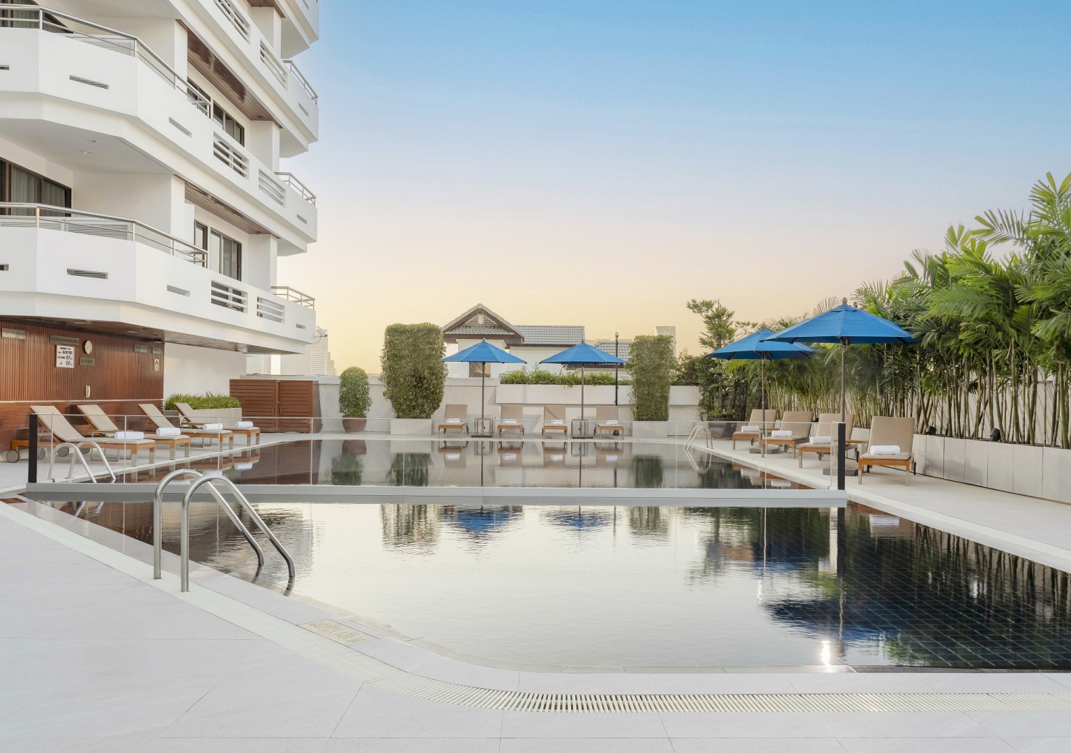 Centre Point Hotel Sukhumvit 10 62/114