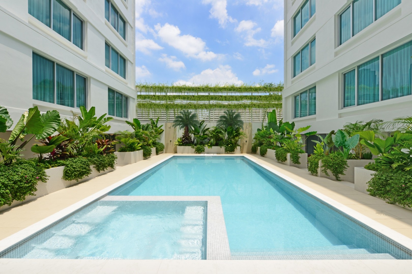 Centre Point Hotel Sukhumvit 10 76/114