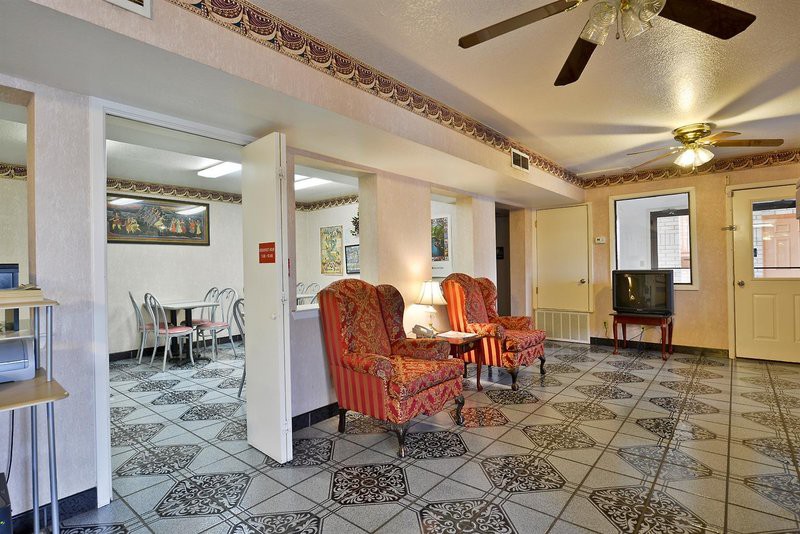 Budget Inn San Antonio Downtown I-10 East photo4
