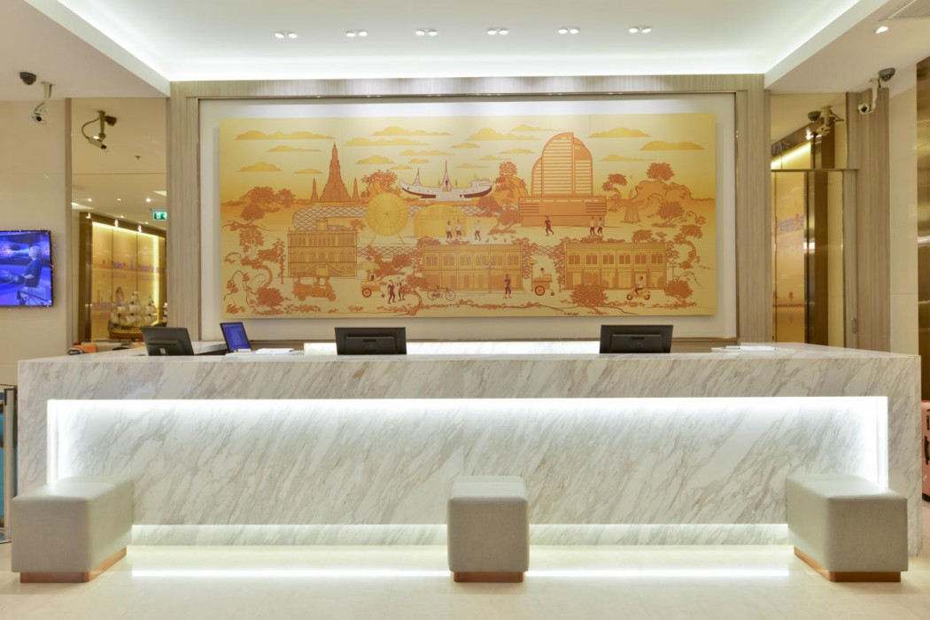 Centre Point Plus Hotel Silom 7/76