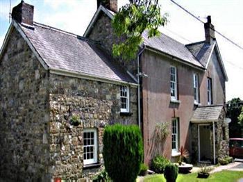 Llysyfran Farm B&B 1/1