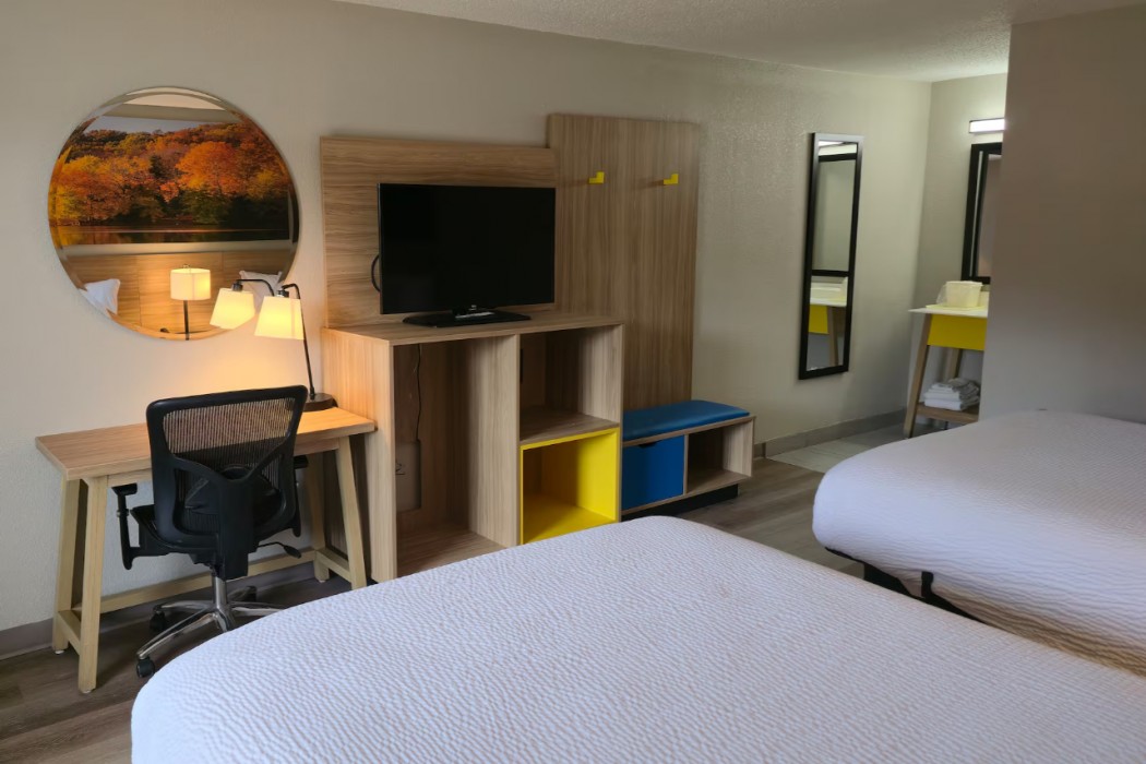 Days Inn by Wyndham Scottsboro AL 12/27