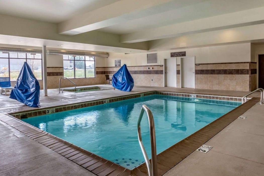 Comfort Suites Airport-University 11/33