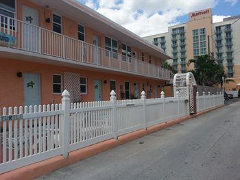 Laguna Blu Beach image