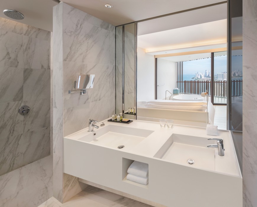 Hilton Pattaya 6/80
