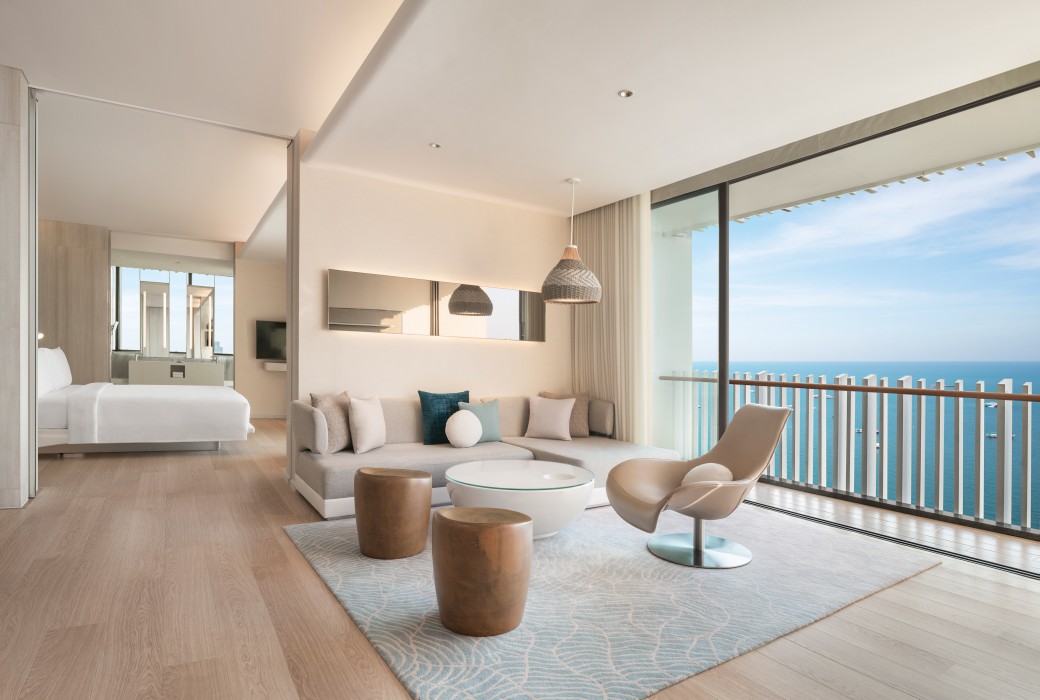 Hilton Pattaya 11/80