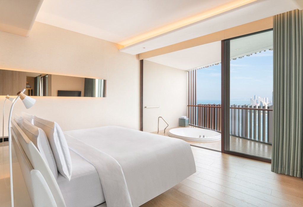 Hilton Pattaya 7/80