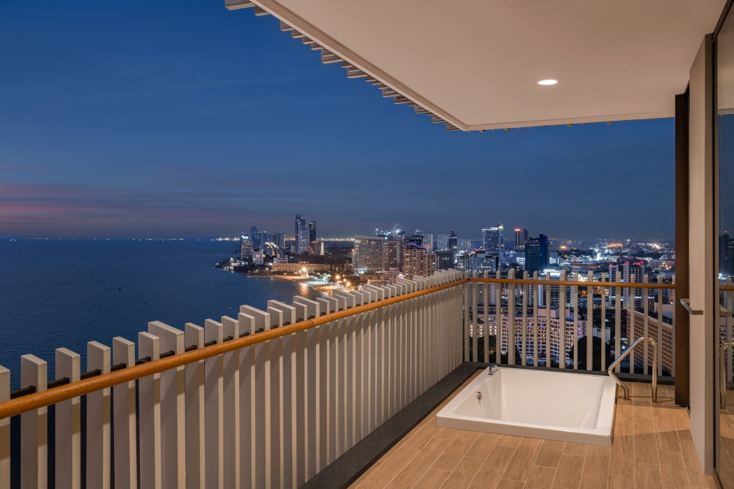 Hilton Pattaya 17/80