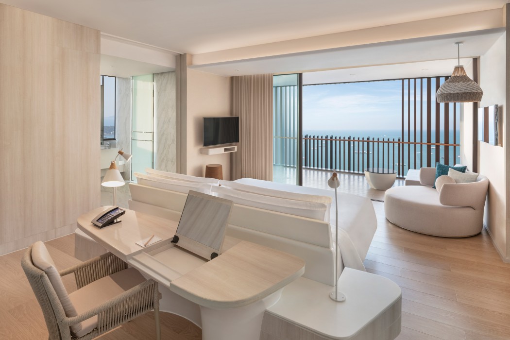 Hilton Pattaya 9/80