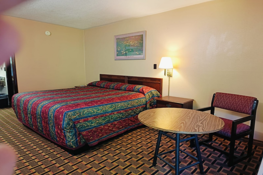 Victorian Inn 8/27