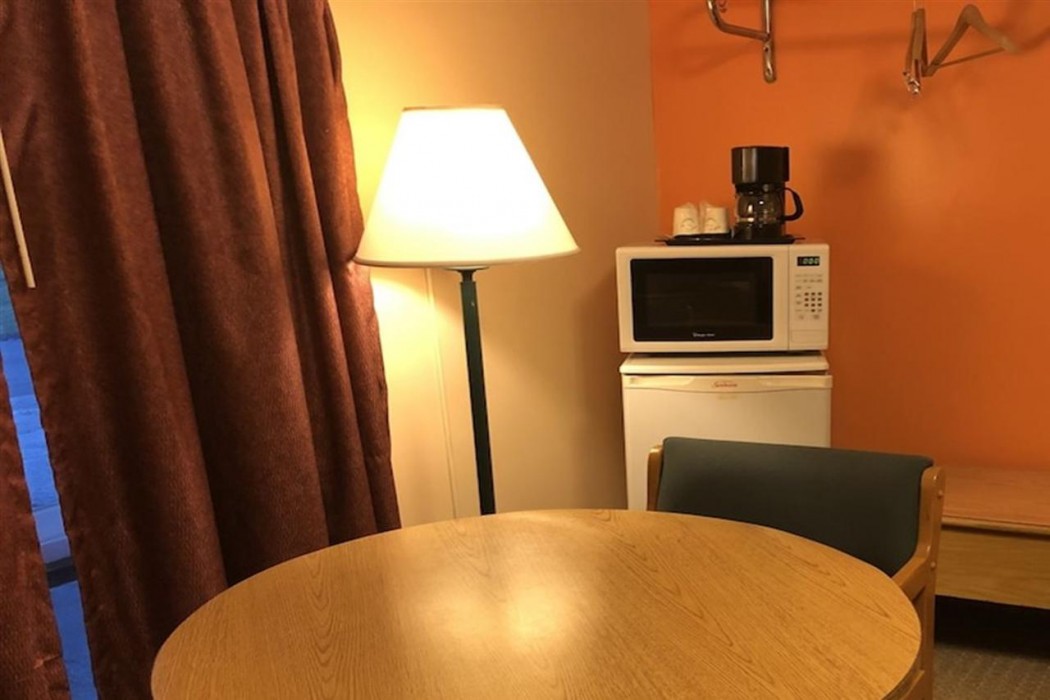 Canton Inn 31/60