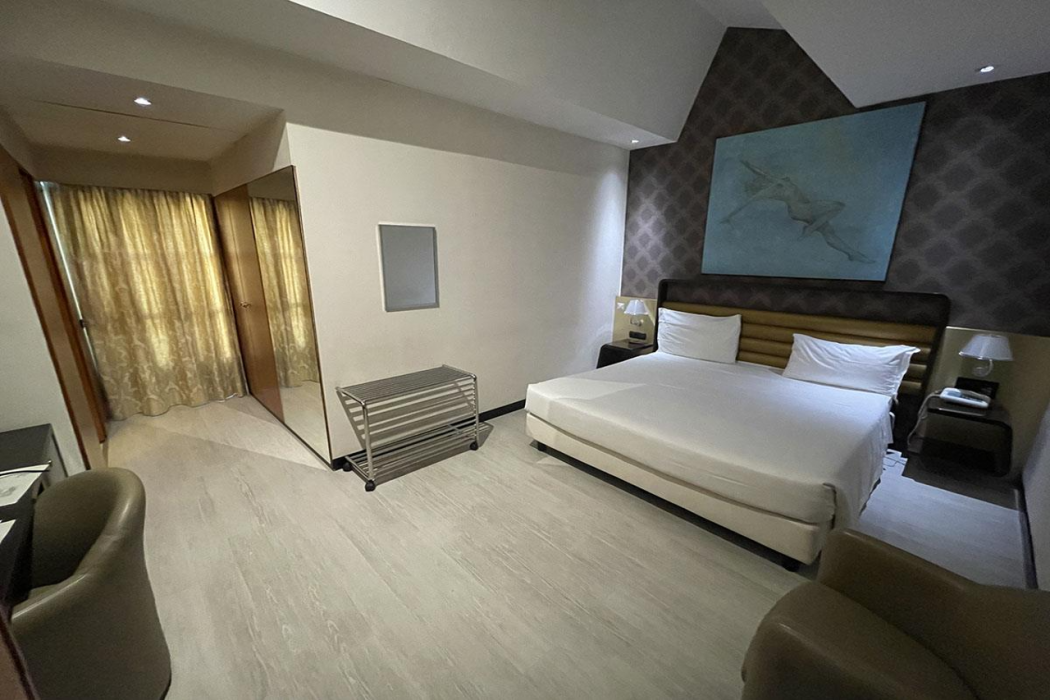 Sure Hotel by Best Western Turin City Centre 8/21