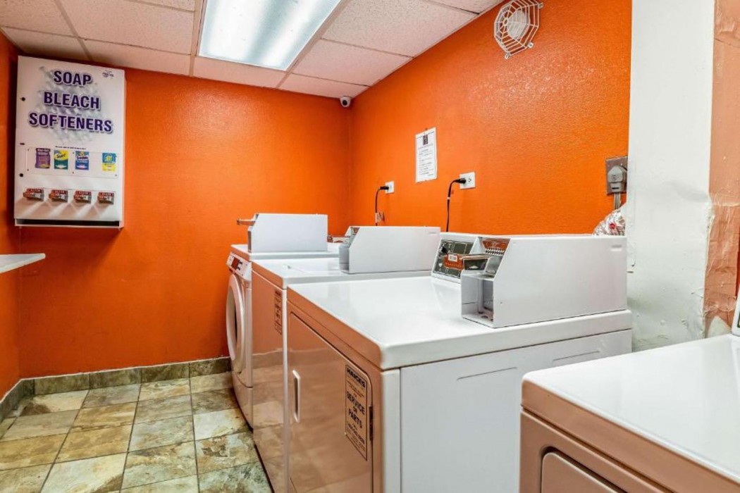 Motel6 Joliet, IL - I-80 39/58