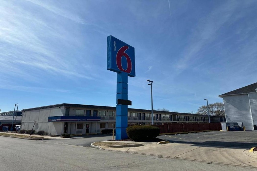Motel6 Joliet, IL - I-80 1/58