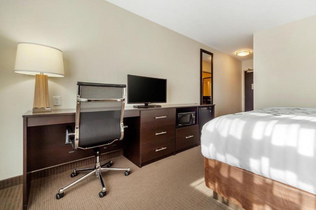 Sleep Inn & Suites Devils Lake, ND 15/42