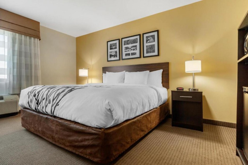 Sleep Inn & Suites Devils Lake, ND 18/42