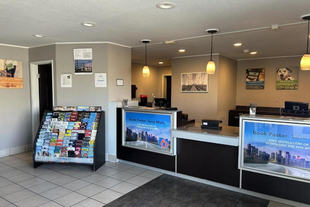 Motel6 Stanton, CA - Anaheim West 6/60