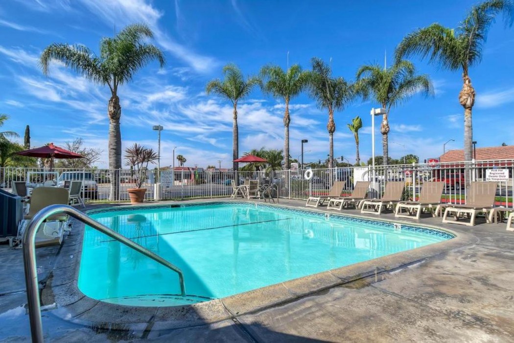 Motel6 Stanton, CA - Anaheim West 38/60