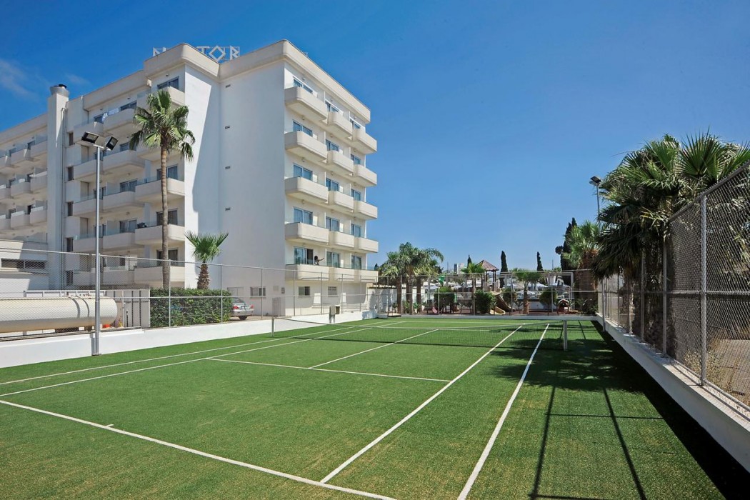 Nestor Hotel 43/85