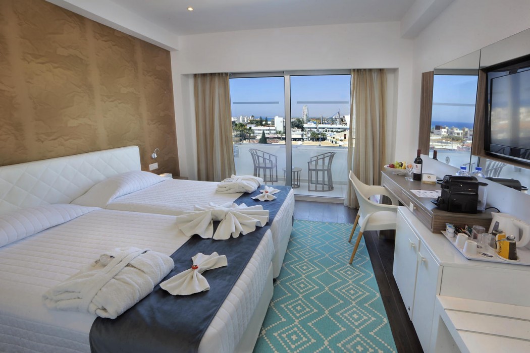 Nestor Hotel 25/85