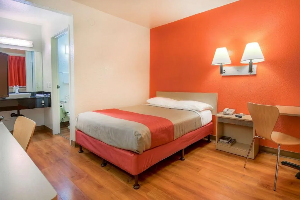 Motel6 Chino, CA - Los Angeles Ontario 11/38