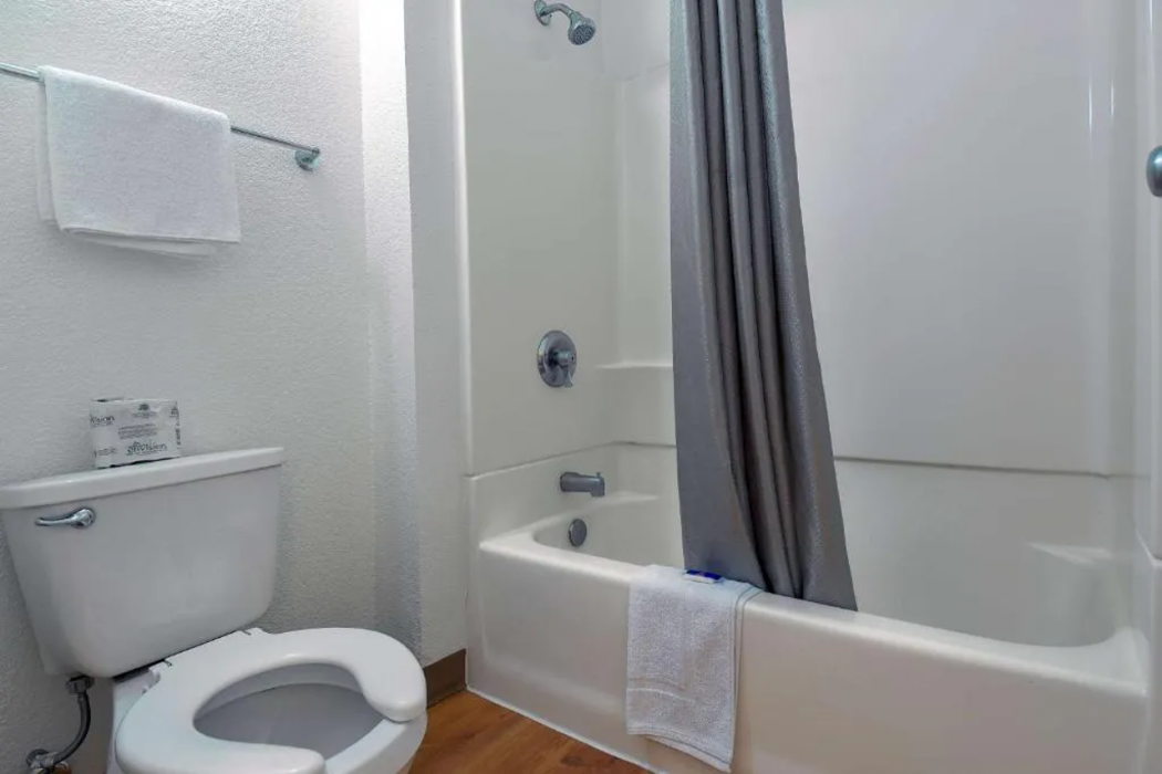 Motel6 Chino, CA - Los Angeles Ontario 17/38