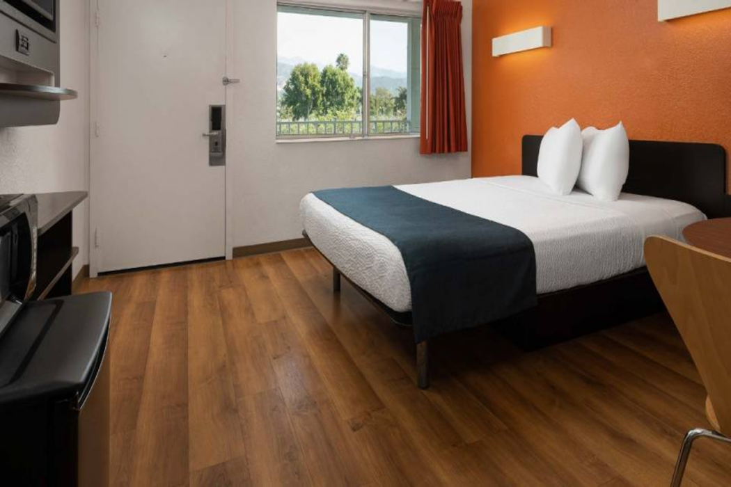 Motel6 Carpinteria, CA - Santa Barbara - North 18/59