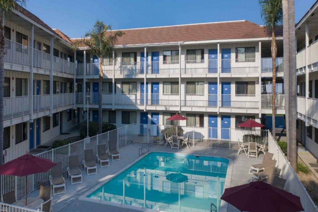 Motel6 Carpinteria, CA - Santa Barbara - North 45/59