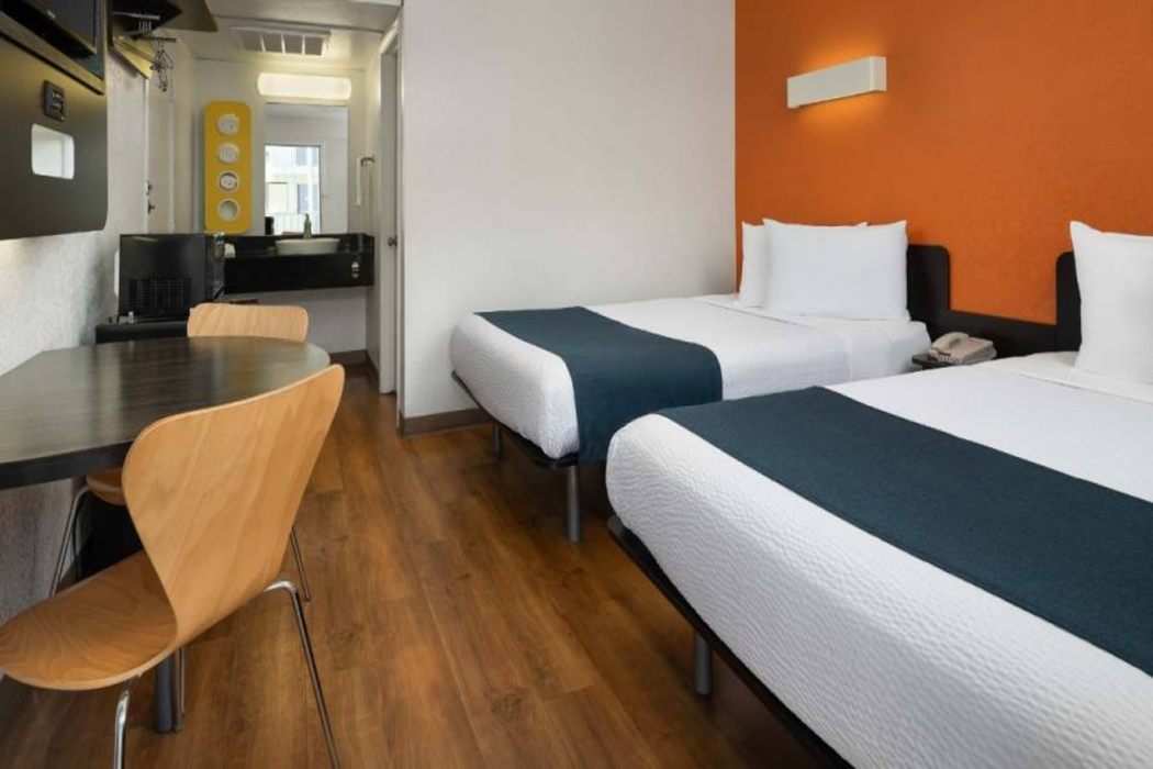 Motel6 Carpinteria, CA - Santa Barbara - North 17/59