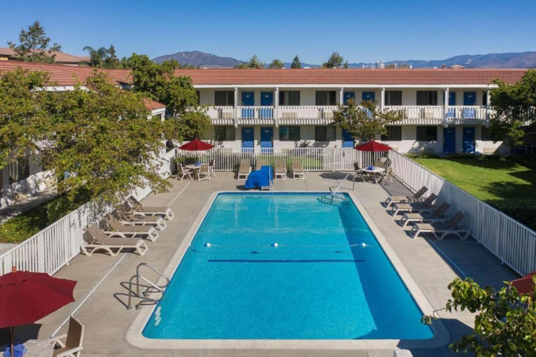 Motel6 San Luis Obispo, CA - South 36/51