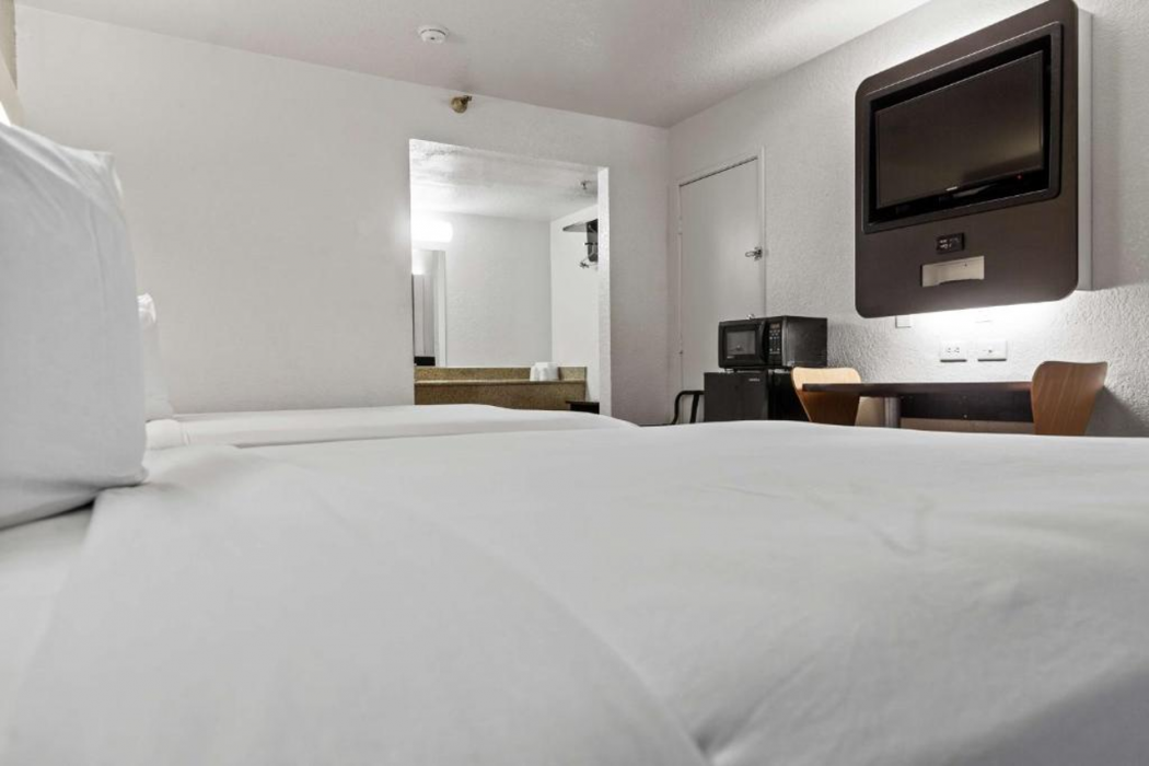 Motel6 San Luis Obispo, CA - South 12/51