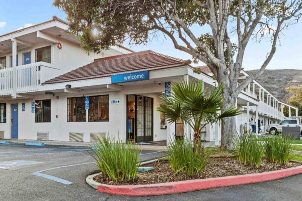 Motel6 San Luis Obispo, CA - South image
