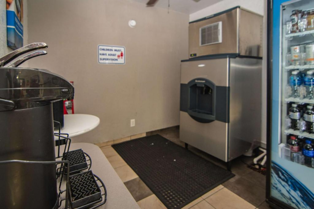 Motel6 Ft. Pierce, FL 30/60