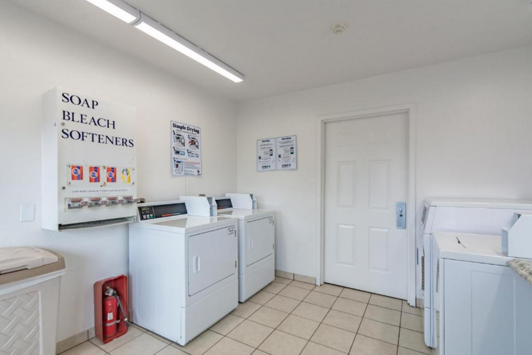 Motel6 Ft. Pierce, FL 32/60