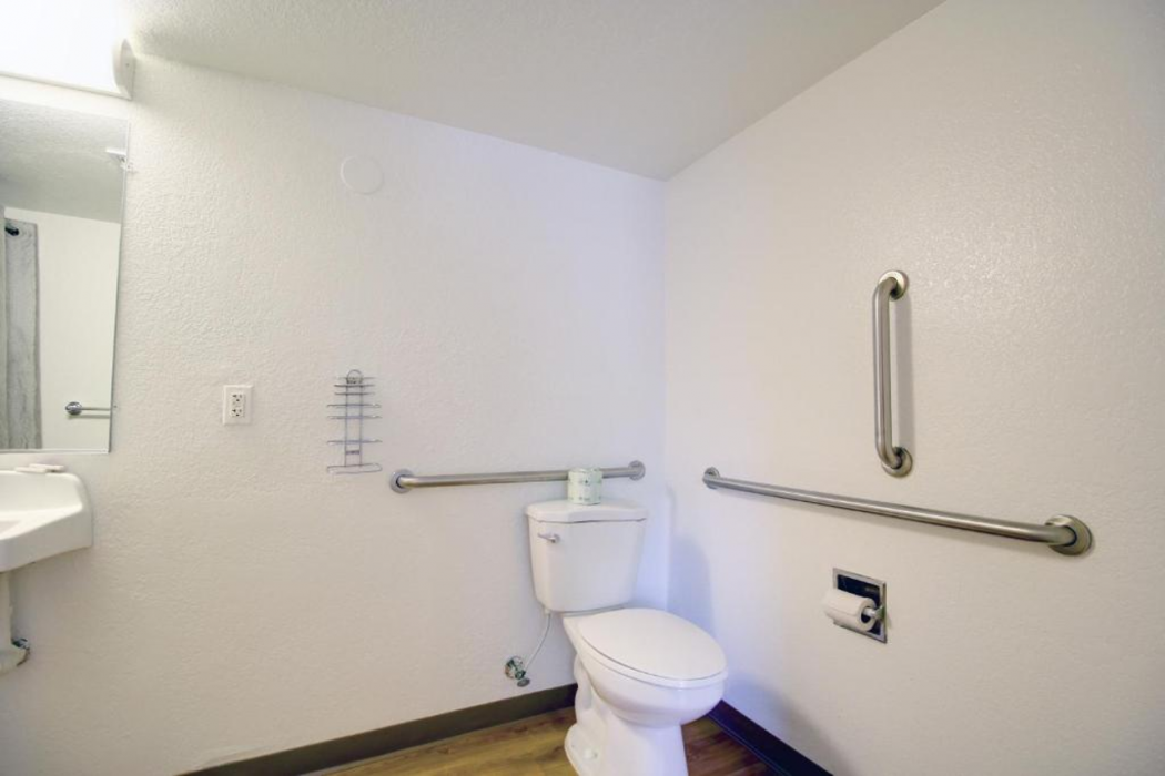 Motel6 Lantana/West Palm Beach, FL 18/60