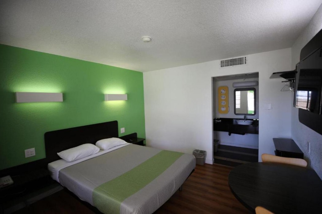 Motel6 Barstow, CA 14/57