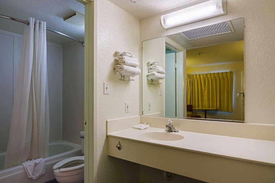 Motel6 Barstow, CA 15/57